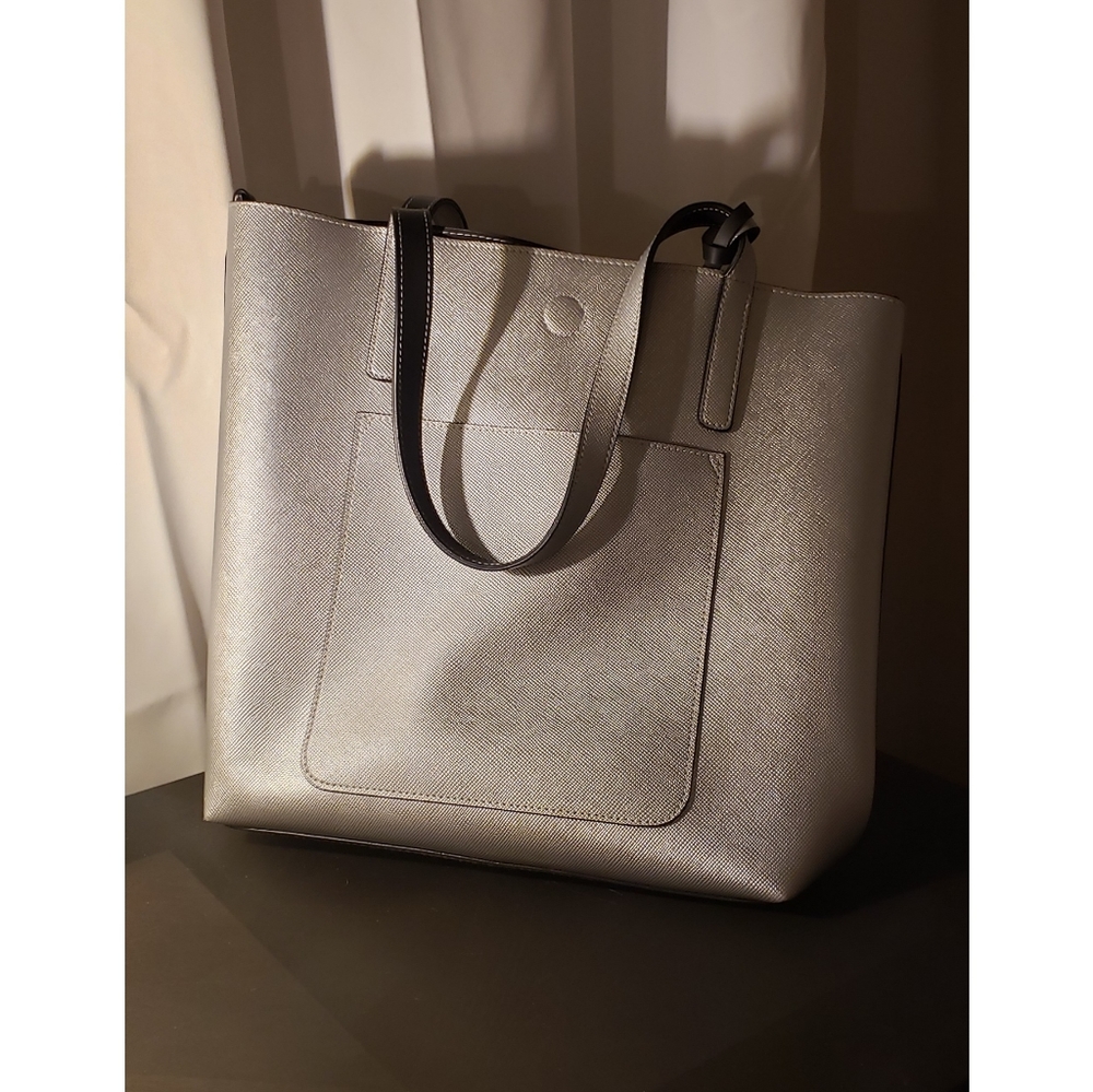 Silver tote bag w/ attached coin purse